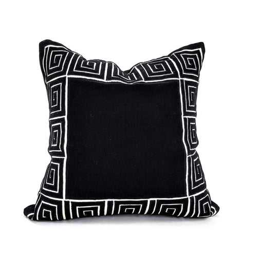 Maze Velvet Black Medium 18"