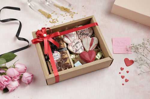 The Valentine's Gift Box (Eggless)