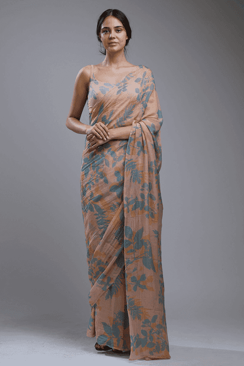 <b>KoAI</b><br/>Peach and Blue Floral Saree