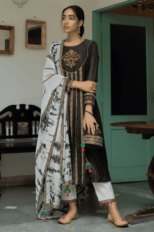 <b>TASHA</b> <br> Yoke Detail Kurta Set