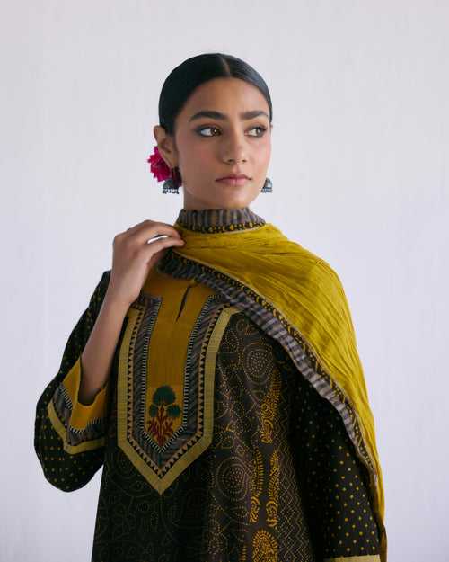 Rozana Cotton Crinkled Dupatta Mustard