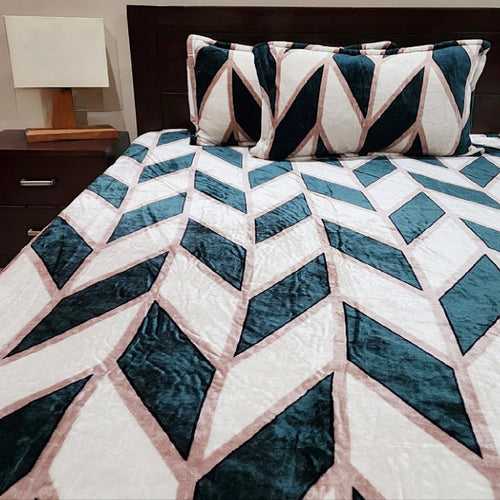 White Green Stripes Warm Bedsheet