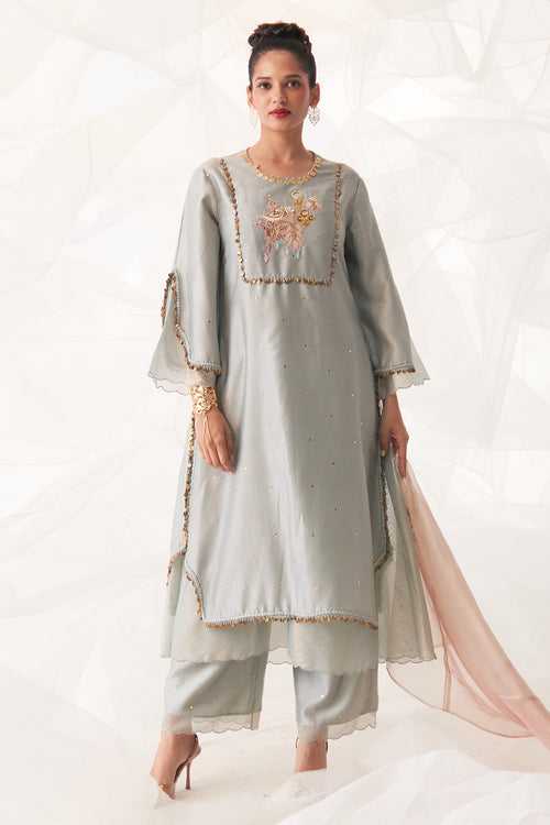 CENTER PATCHED YOKE 'A' LINE KURTA SET