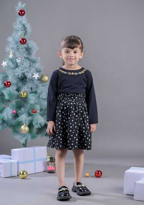 Girls floral print Casual Dress with Floral Neck Embroidery