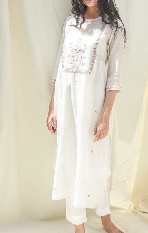 White Chanderi Kurta with slip, pants and Dupatta - Yoke Butta