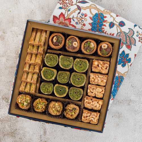 Assorted Baklavas in Regalia Gift Box