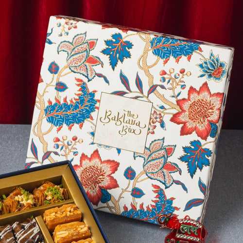 Regalia Gift Box with Assortment of Baklavas 580 Gms