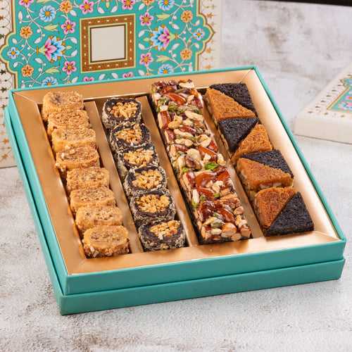 Royal gift box with assorted baklavas and kunafa