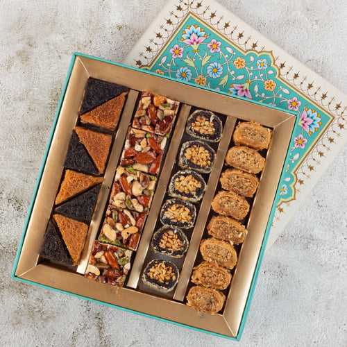 Royal Gift box with Assorted Baklavas and Kunafas