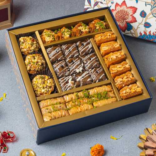 Gift Box with Assorted Baklavas - Regalia