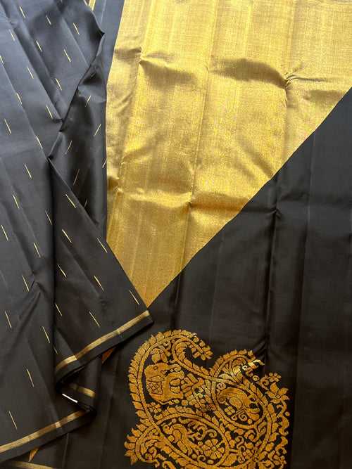 Black corner butta - kanjipuram silk