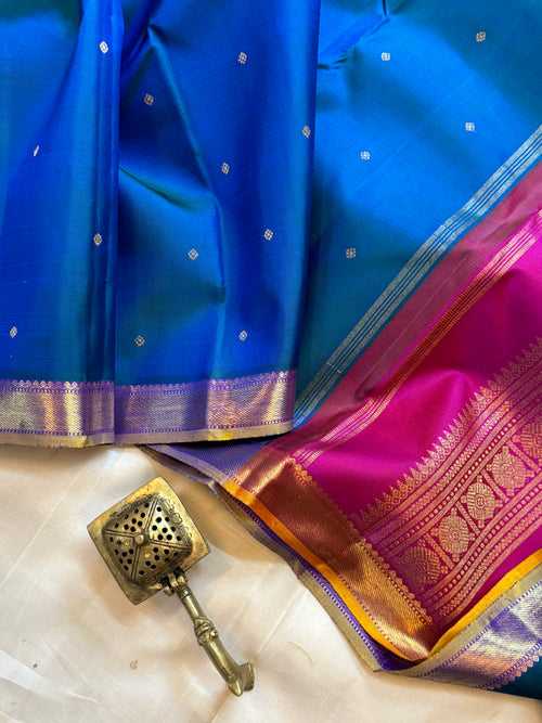 Mayilkazhuthu small pet / kanjipuram silk