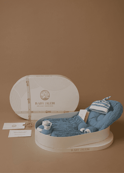 The Oval - Picture Perfect Gift Box - Blue