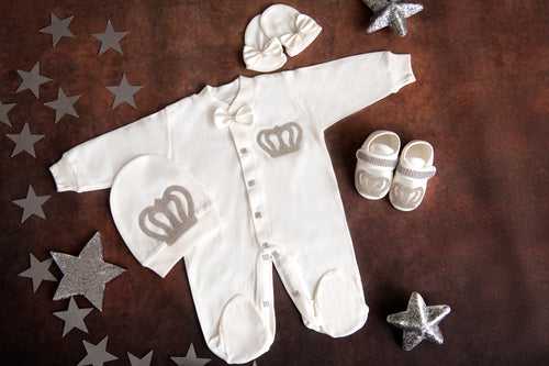 Amore White with crown patch romper 4 piece set(Unisex)