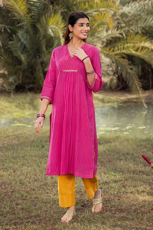 Gulabi Gulal Kurta