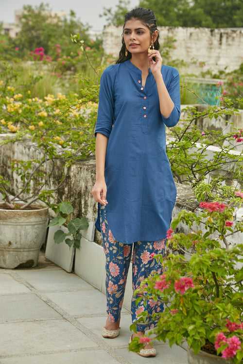 Blue short kurta with printed pants- set of 2