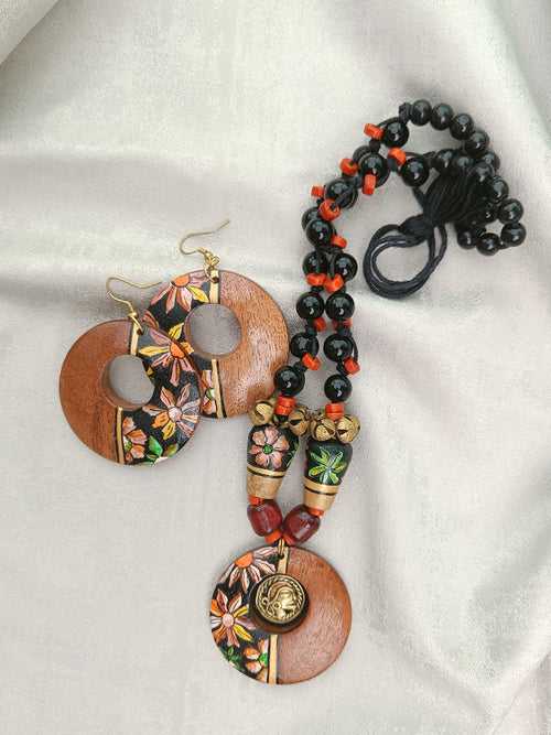 Black Beads with Brass and Wood Floral Pendant Handmade Jewellery Set
