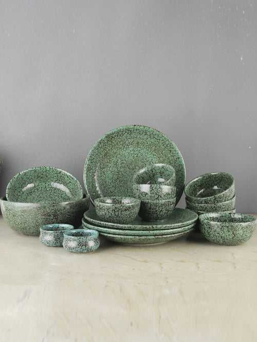 Foliage Green Ceramic Sixteen Piece Complete Dinner Set