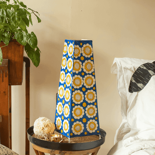 Chamomile Leather Lamp