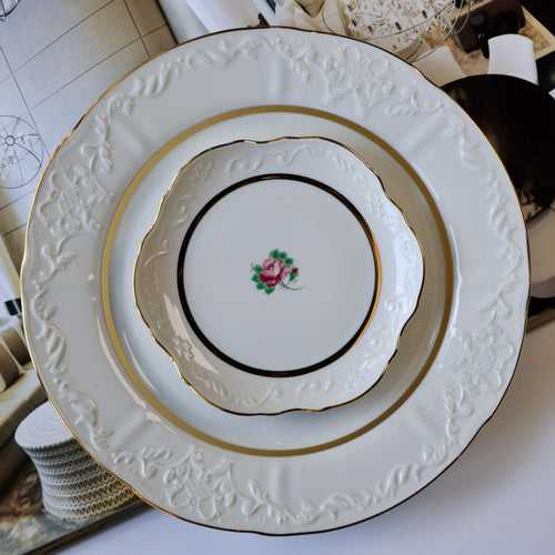 Vivian White Plate Setting for Four