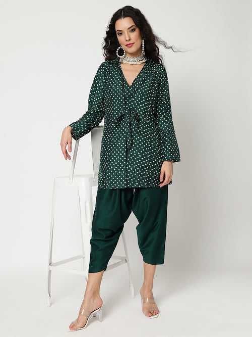 Bandhani Foil Printed Jumpsuit With Stylish Collared Shrug