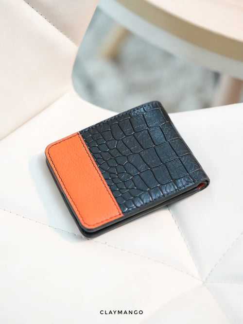 Weekend wallet "mandarin orange " 🍊 - Compact and Contemporary handcrafted made out of Genuine Leather.