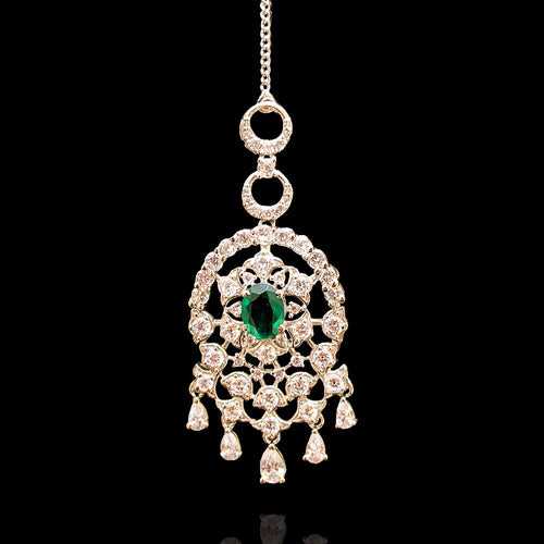 Diamond Look Bridal Mangtikka for Brides with Radiant Emerald Elegance