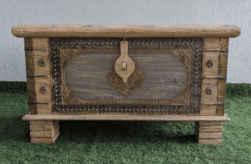 Beige Wooden Trunk with Brass details