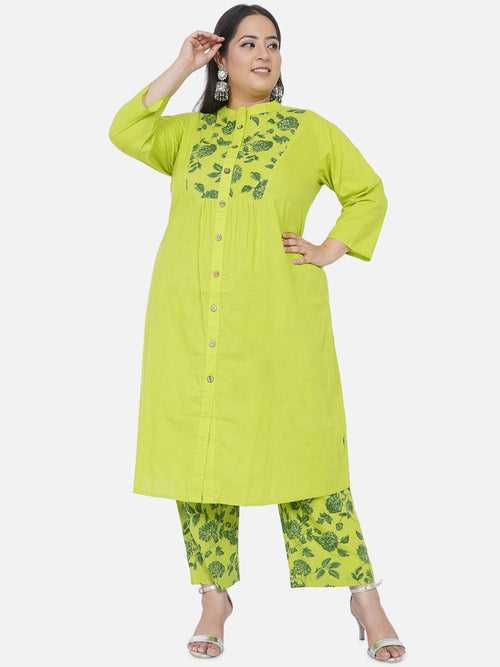 Curve Cotton Green Solid Kurta With Front Placket And Printed Yoke, Paired With Green Printed Tapered Pants