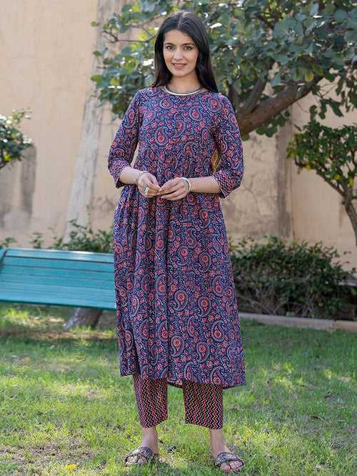 Blue Cotton Printed gathered kurta Set With Front Slit