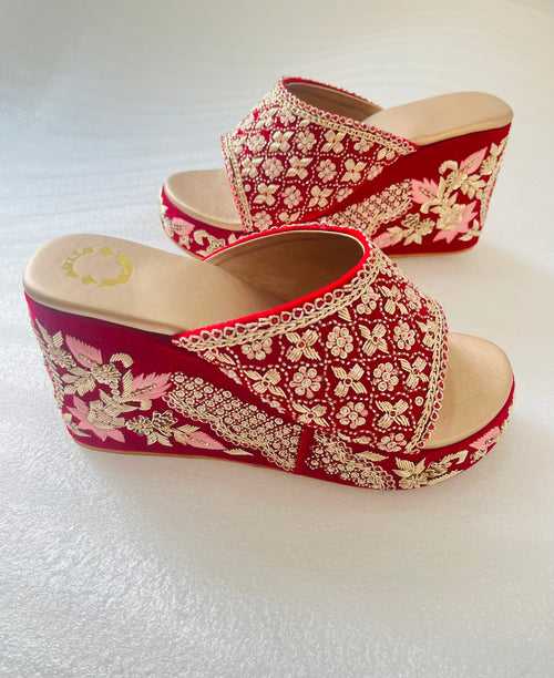 Daaliyaapushp (Wedges)