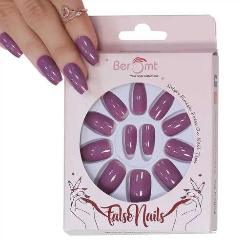 GLOSSY NAILS- 372 (NAIL KIT INCLUDED)