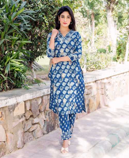 Straight Cut Indigo and Gold Printed Kurta