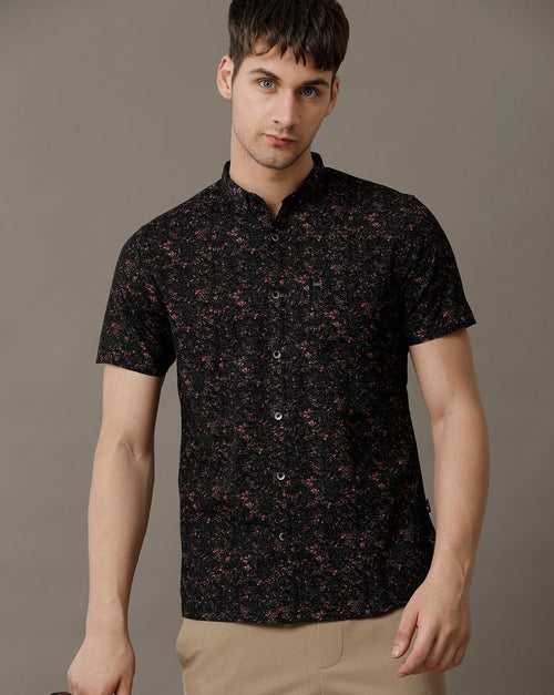 IDENTITI Men Slim Fit Short Collar Printed Shirt In Black.