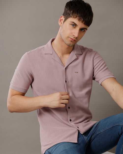 IDENTITI Men Slim Fit Cuban Collar Solid Shirt In Onion.