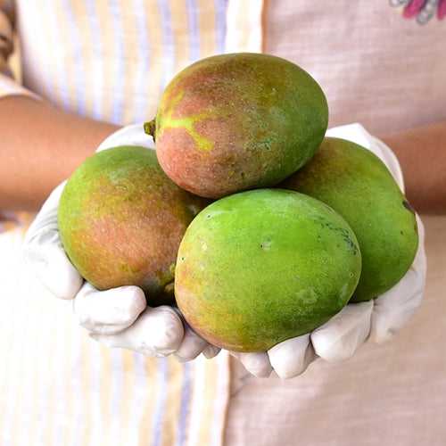 Mango / Aam - Sindoori (Semi Ripe)