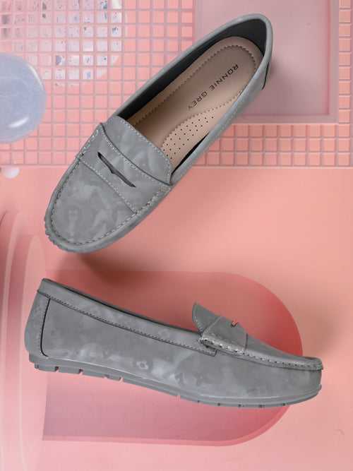 Women Grey Printed Loafers