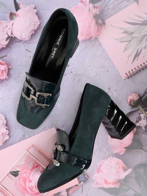 Women Green Solid Loafers