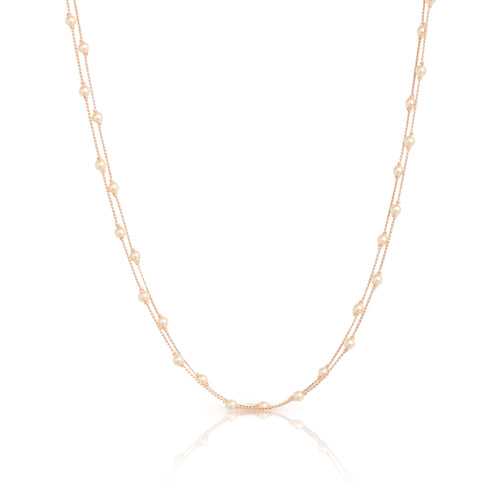 "Pearlescent Splendor: A Gold Chain Necklace"