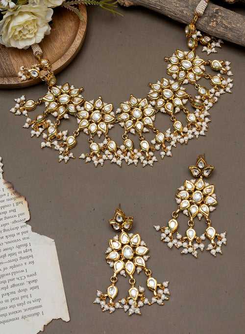 Harnaa Kundan Necklace set