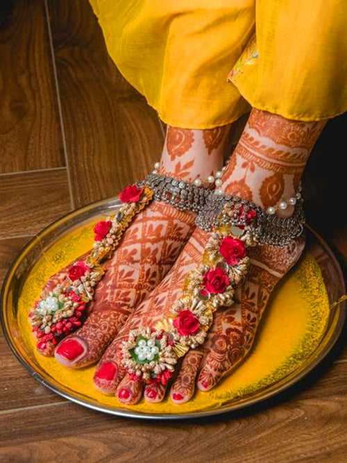 Flower Feet jewellery for Haldi and mehndi
