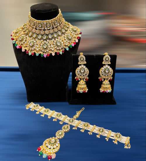 Multicolor Kundan Jewelry Set: Exquisite Copper-Based Pieces with a Rainbow of Elegance
