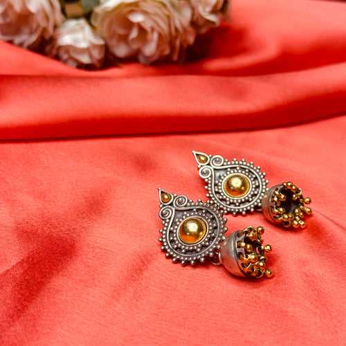 MANYA. Stunning rawa work dual tone jhumka