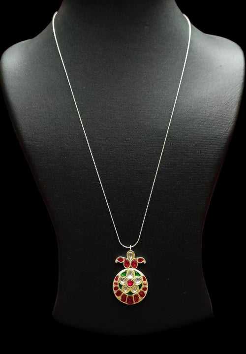 Kundan Delicate Pendant Necklace