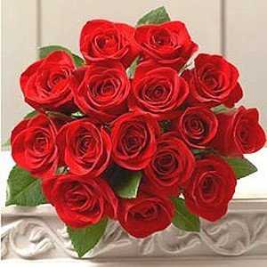 18 Red Roses bouquet