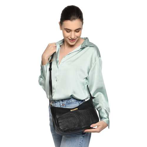 Caprese Tio Crossbody Medium