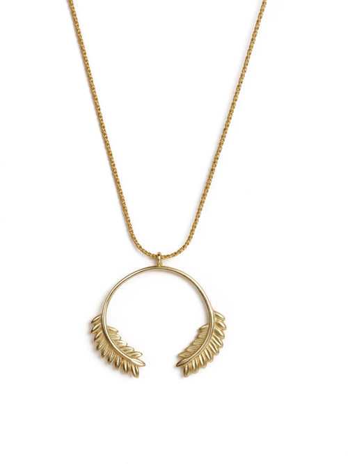 Elegant Pendant Gold Necklace