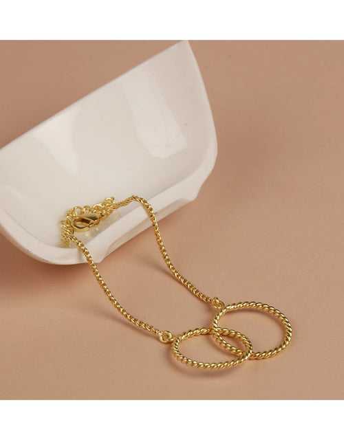 Exuberant Chain Gold Bracelet