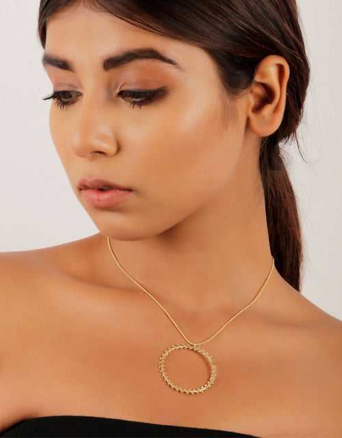 Jaw Drop Pendant Gold Necklace