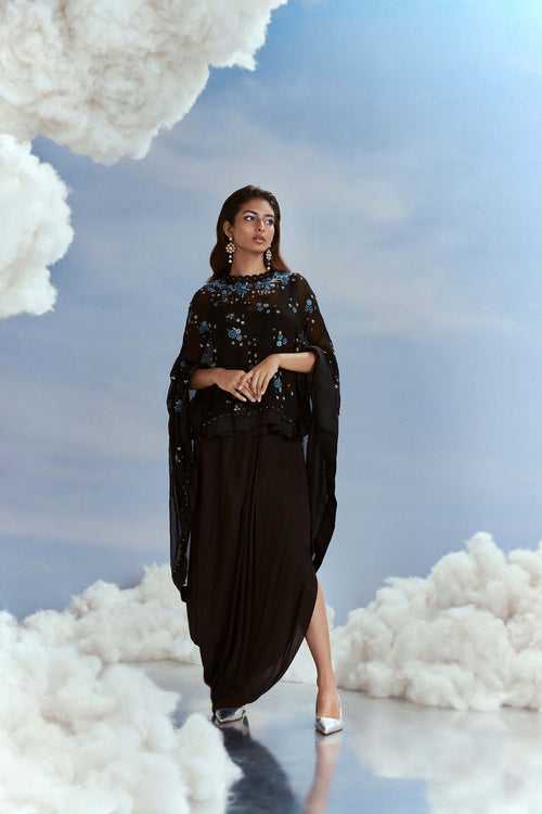 Izmir Carnations Lunar Blossom Cape Set